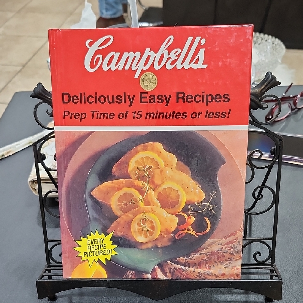 VINTAGE 1992 'CAMPBELL'S DELICIOUSLY EASY RECIPES' COOKBOOK